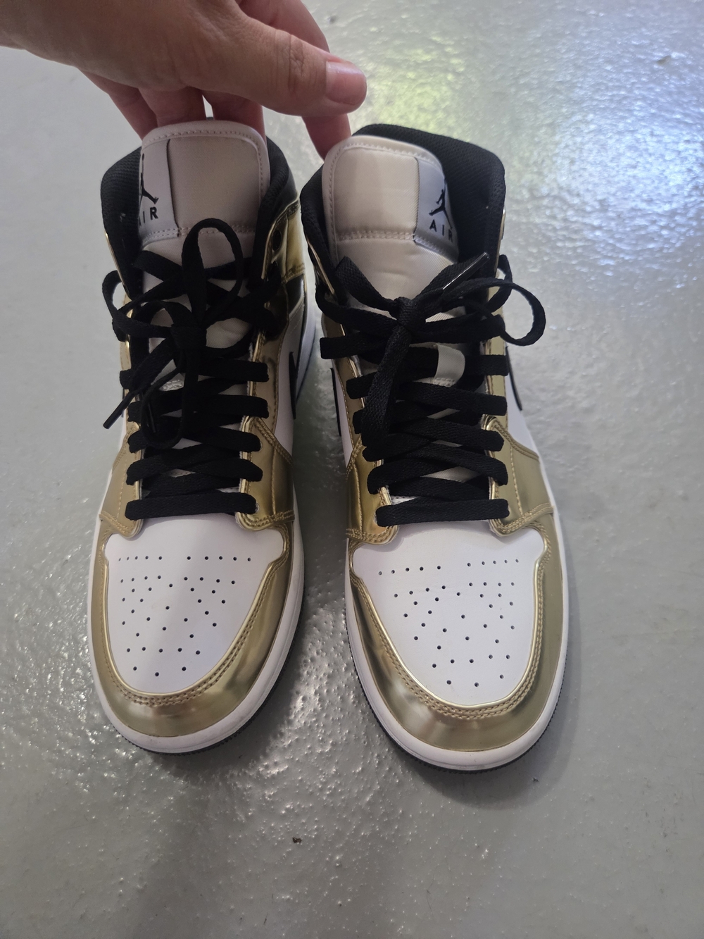 Jordan Men's White and Gold High-Top Sneakers
